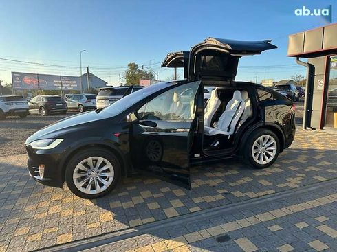 Tesla Model X 2017 - фото 29