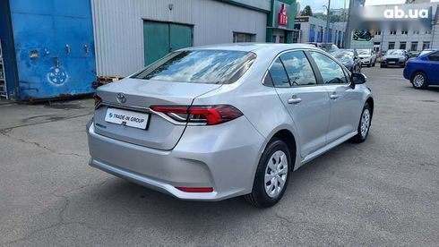Toyota Corolla 2021 - фото 11