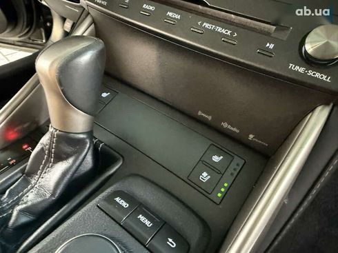 Lexus IS 2015 - фото 25