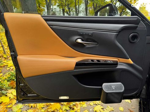 Lexus ES 2021 черный - фото 13
