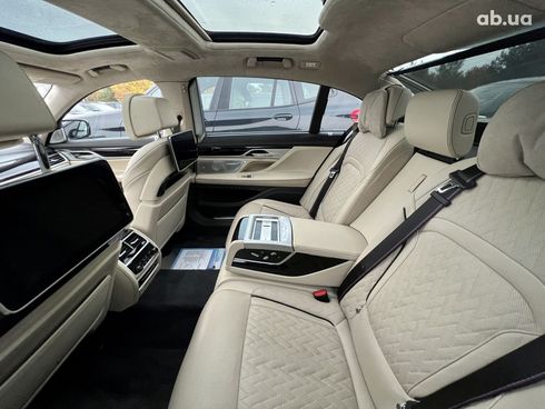 BMW 7 серия 2021 - фото 32