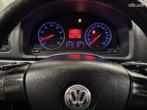 Volkswagen Jetta 2006 серебристый - фото 11