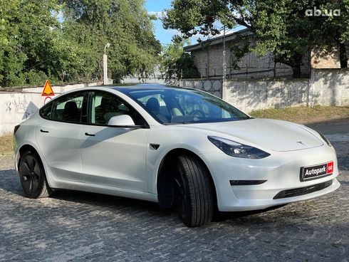 Tesla Model 3 2021 белый - фото 3