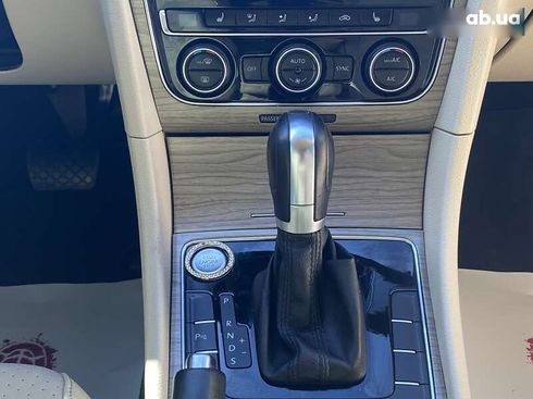 Volkswagen Passat 2016 - фото 20