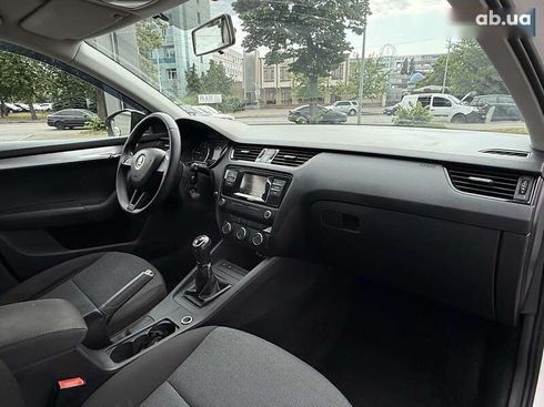 Skoda Octavia 2016 - фото 13
