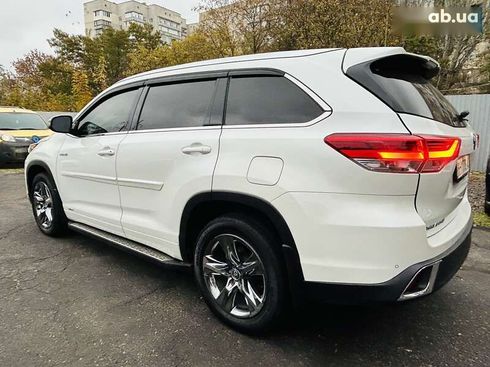 Toyota Highlander 2018 - фото 2