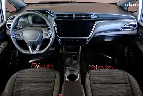 Chevrolet Bolt 2024 черный - фото 7