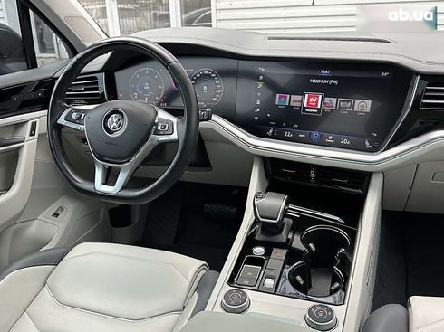 Volkswagen Touareg 2018 - фото 14