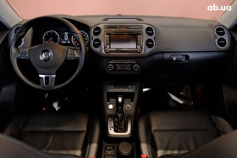 Volkswagen Tiguan 2013 серебристый - фото 5