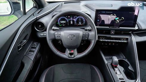 Toyota C-HR 2023 - фото 11