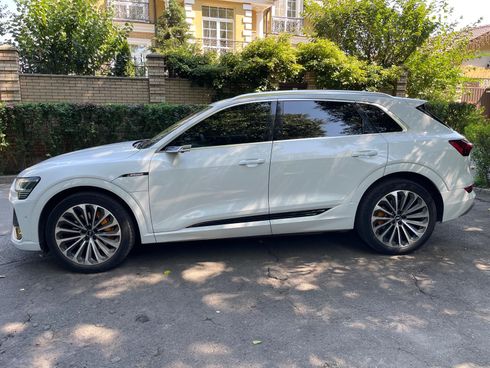 Audi E-Tron 2020 белый - фото 5