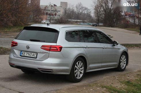 Volkswagen Passat 2015 - фото 10