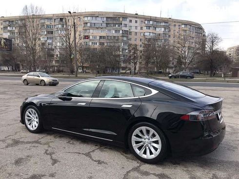 Tesla Model S 2019 - фото 15