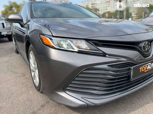 Toyota Camry 2018 - фото 13