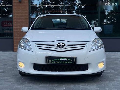 Toyota Auris 2011 - фото 5