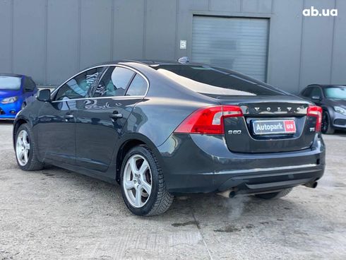 Volvo S60 2011 серый - фото 5