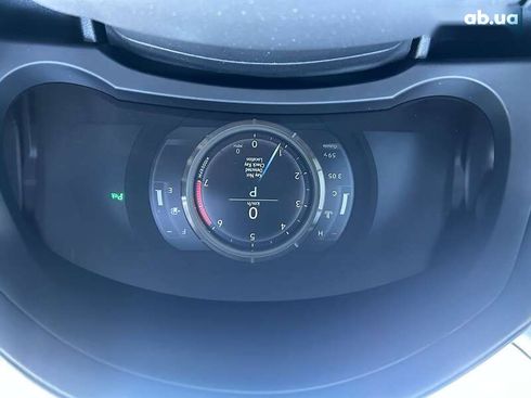 Lexus IS 2018 - фото 26
