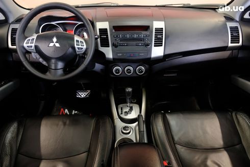 Mitsubishi Outlander XL 2009 черный - фото 3