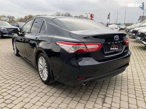 Toyota Camry 2020 - фото 5