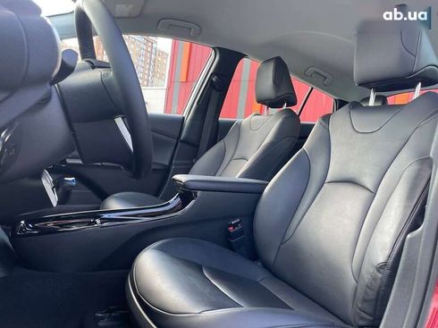 Toyota Prius 2017 - фото 19