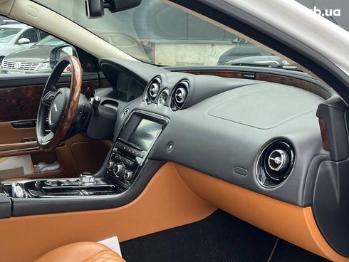 Jaguar XJ 2017 белый - фото 31
