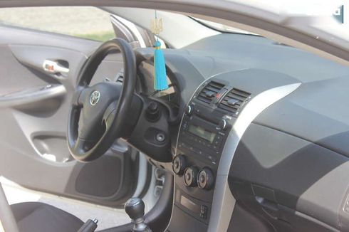 Toyota Corolla 2009 - фото 22