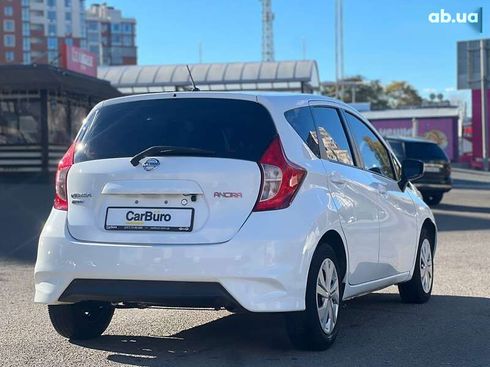 Nissan Versa 2017 - фото 11