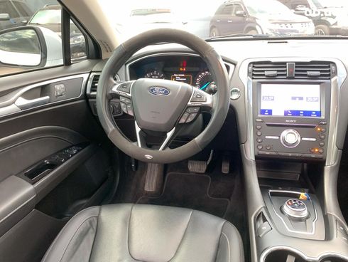 Ford Mondeo 2019 белый - фото 38