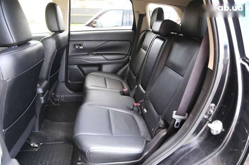 Mitsubishi Outlander 2017 - фото 8