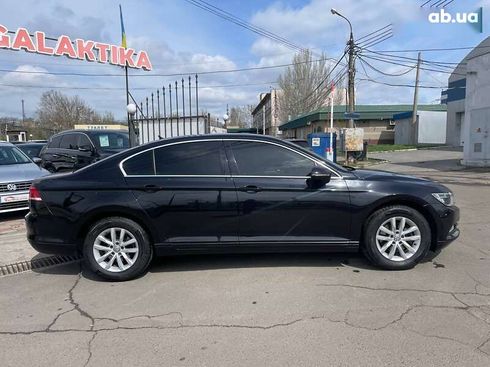 Volkswagen Passat 2016 - фото 8