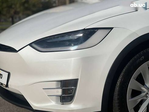 Tesla Model X 2019 - фото 18
