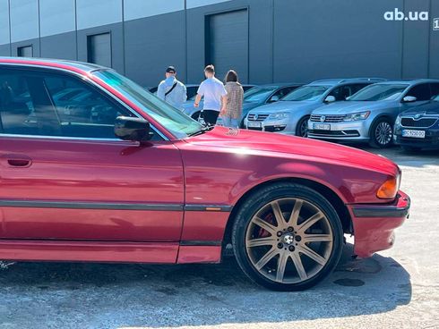 BMW 7 серия 1994 красный - фото 24