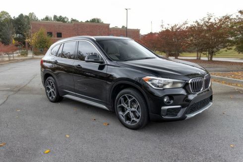 BMW X1 2018 черный - фото 3