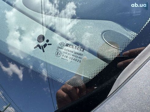 Renault Fluence 2011 - фото 13