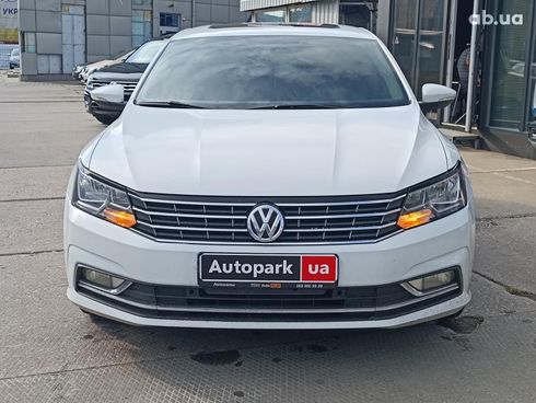 Volkswagen Passat 2015 белый - фото 3