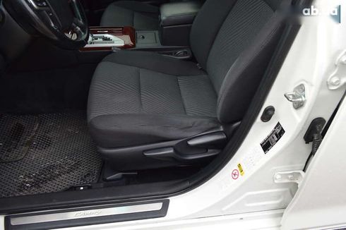 Toyota Camry 2011 - фото 8