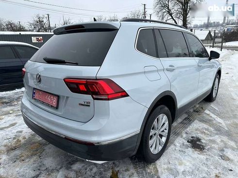 Volkswagen Tiguan 2018 - фото 8