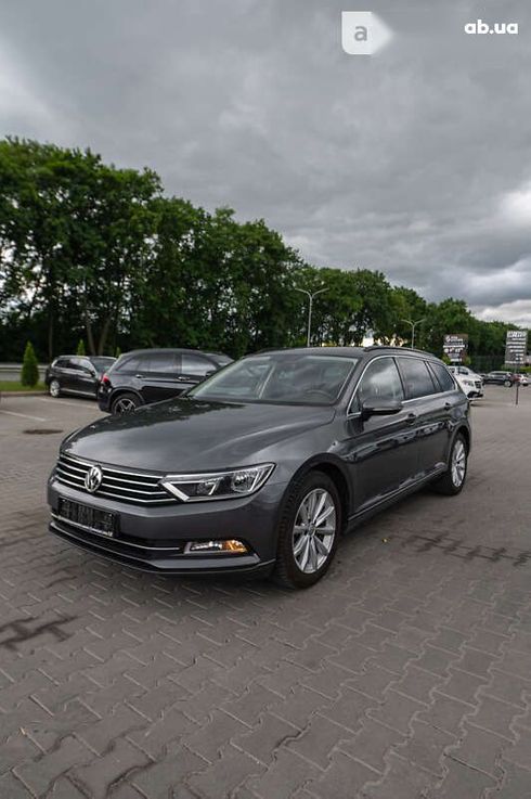 Volkswagen Passat 2017 - фото 2