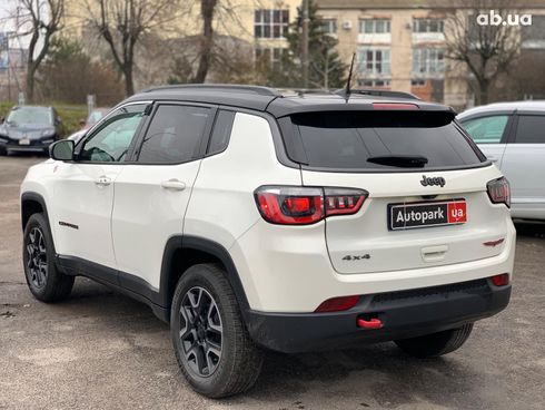 Jeep Compass 2019 белый - фото 10