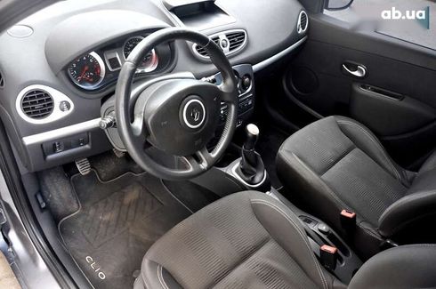 Renault Clio 2011 - фото 17