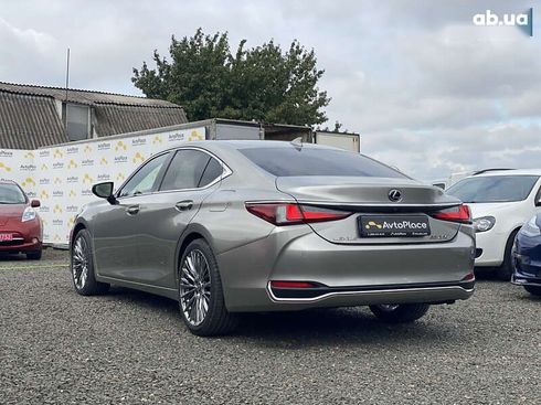 Lexus ES 2021 - фото 18