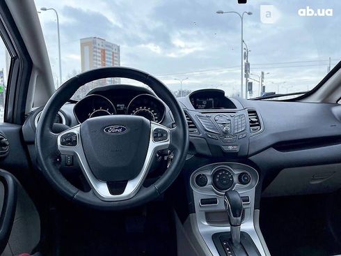 Ford Fiesta 2016 - фото 14
