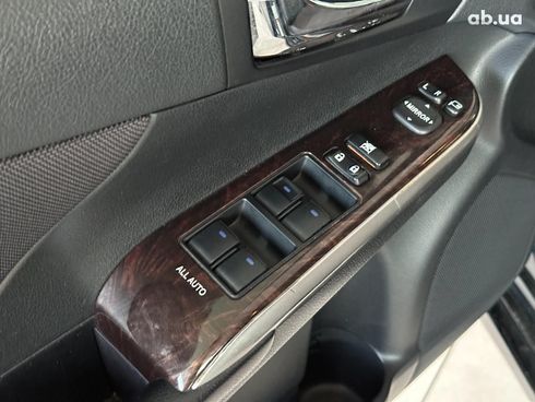 Toyota Camry 2015 серый - фото 12