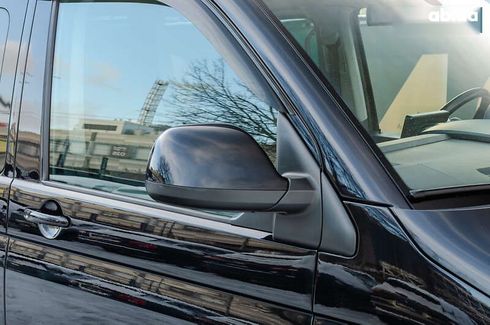 Volkswagen Multivan 2011 - фото 17