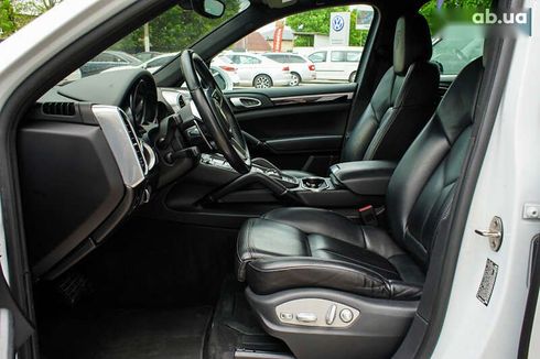 Porsche Cayenne 2017 - фото 14
