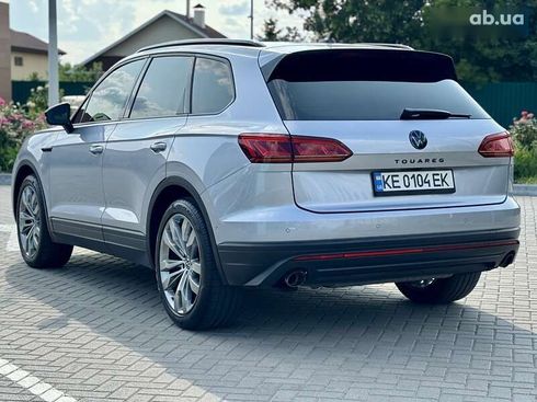 Volkswagen Touareg 2022 - фото 14