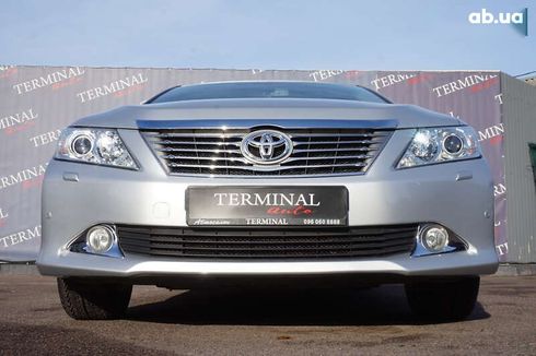 Toyota Camry 2013 - фото 13