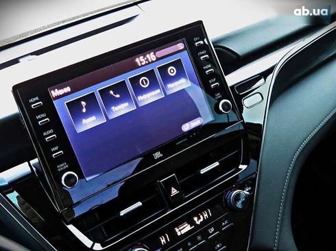 Toyota Camry 2021 - фото 15