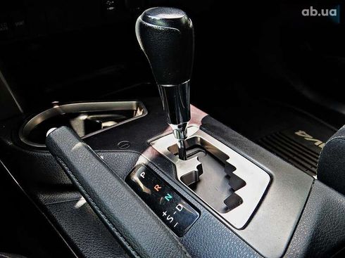 Toyota RAV4 2017 - фото 15