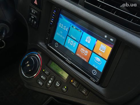 Toyota Aqua 2015 белый - фото 23